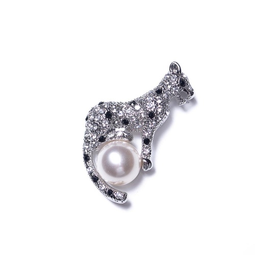 Брошь Moon Paris, Nord, гепард с кристаллами и жемчужиной, MoS-21.10-020 серебристый