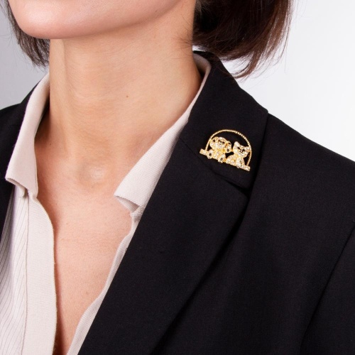 Брошь Moon Paris, Nord, домашние питомцы, с кристаллами, MoS-22.03-001 золотистый фото 4