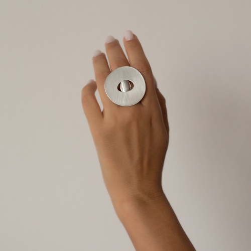 Кольцо Dansk Copenhagen, Alaya, в форме неправильного овала, DNSK25.2-1C2407001 серебристый фото 2