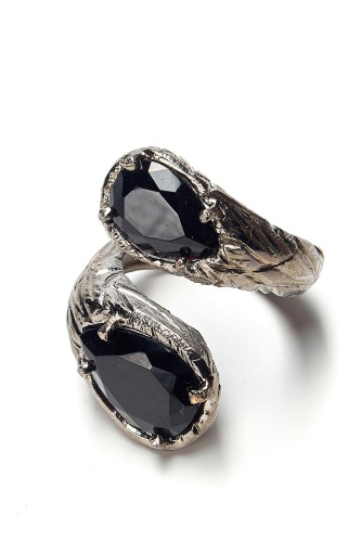 Кольцо Estrosia, незамкнутое, черный, ES-ANE24-04