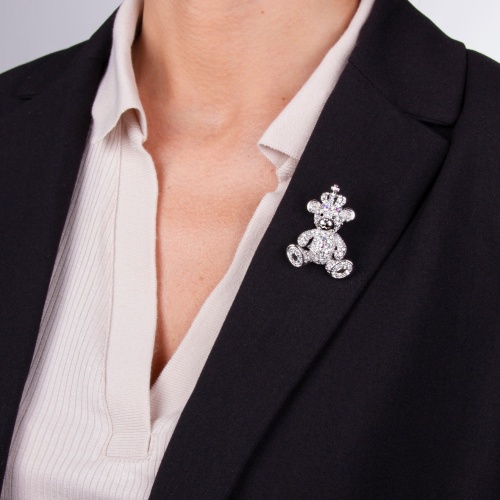 Брошь Moon Paris, Nord, королевский мишка, с кристаллами, MoS-22.03-037 серебристый фото 2