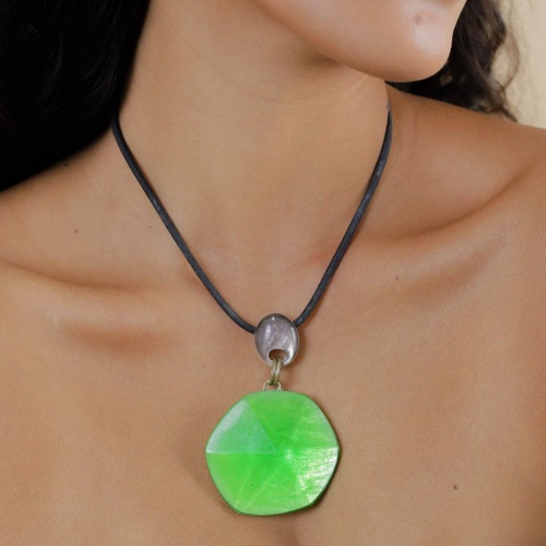 Колье Nature Bijoux, Combava, с ракушкой Capiz в смоле и перламутром, NB26.1-15-43631 зеленый фото 3