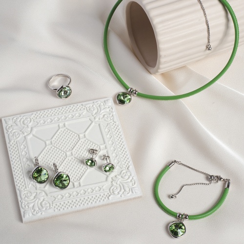 Серьги Fiore Luna Emerald, A1902.18 G/S фото 2