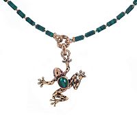 Колье Alcozer&J, лягушка с малахитом и гранатом, AL-C45AD23-R зеленый