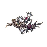 Брошь Alcozer&J, жемчуг, гранат, изумруд, Swarovski, AL-S4344C золотистый