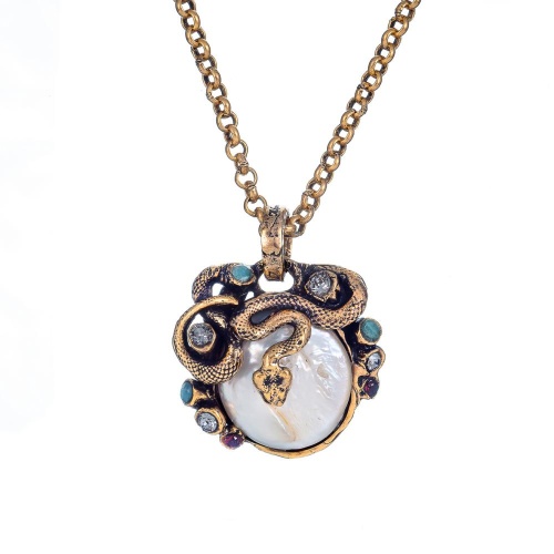 Колье Alcozer&J, змея, жемчуг, изумруд, гранат, Swarovski, AL2502-C68NE24 белый