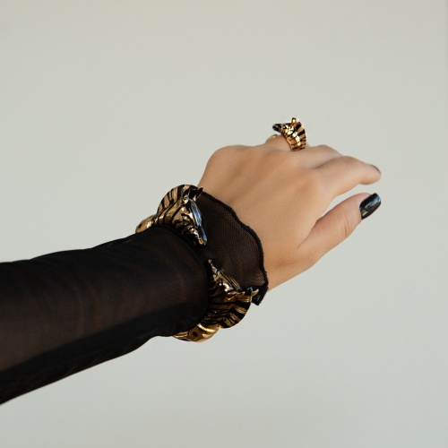 Браслет Polina Firenze, кафф, зебра с кристаллами и эмалью, PF25.2-BR4286 золотистый фото 3