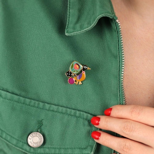 Брошь TARATATA, Jeu De L`oie, с цветной смолой, TT-H24-01202-20M золотистый фото 3