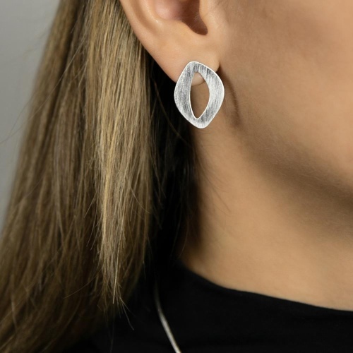 Серьги Dansk Copenhagen, Alaya, в форме неправильного овала, DNSK25.2-3C2501004 серебристый фото 2