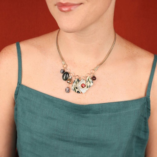 Колье TARATATA, Olive, яшма Камбаба,тигр.глаз, лабрадорит, агат, TT-W25-02102-20M золотистый фото 3