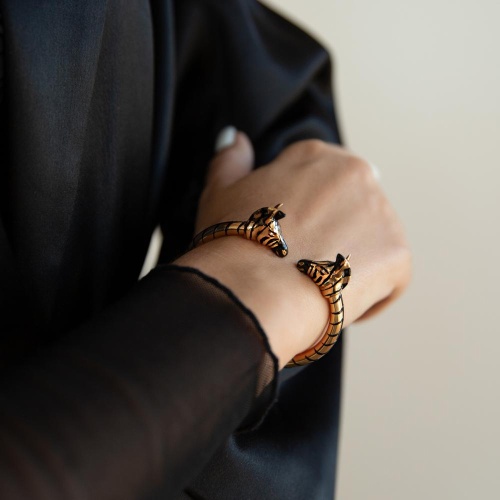 Браслет Polina Firenze, кафф, зебра с кристаллами и эмалью, PF25.2-BR4287 золотистый фото 6