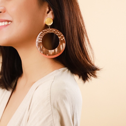 Серьги Nature Bijoux, Galapagos, с перламутром и шпоном в смоле, NB23.1-12-78210 коричневый фото 5