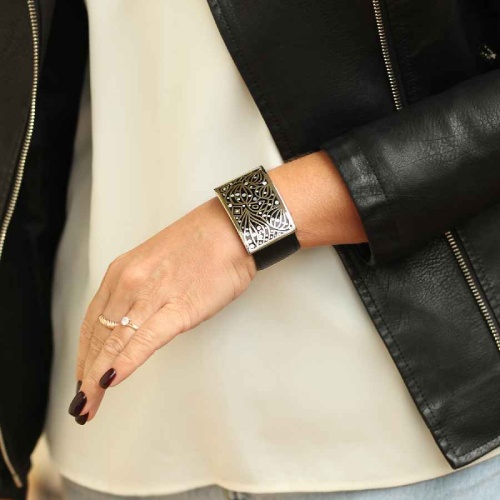 Браслет Fiore Luna на кожаном черном ремешке, CB01366-3 BW фото 2