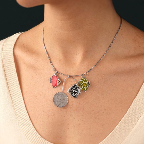 Колье TARATATA, Sushi, с цветной смолой и стеклянными бусинами, TT-T25-06107-10M серебристый фото 3